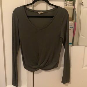 dark green v neck long sleeve